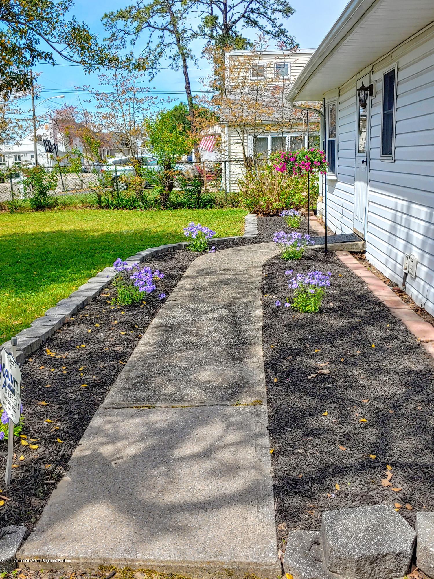 320 Nantucket Road Forked River, NJ 08731 - Photo 2 of 31 Walkway