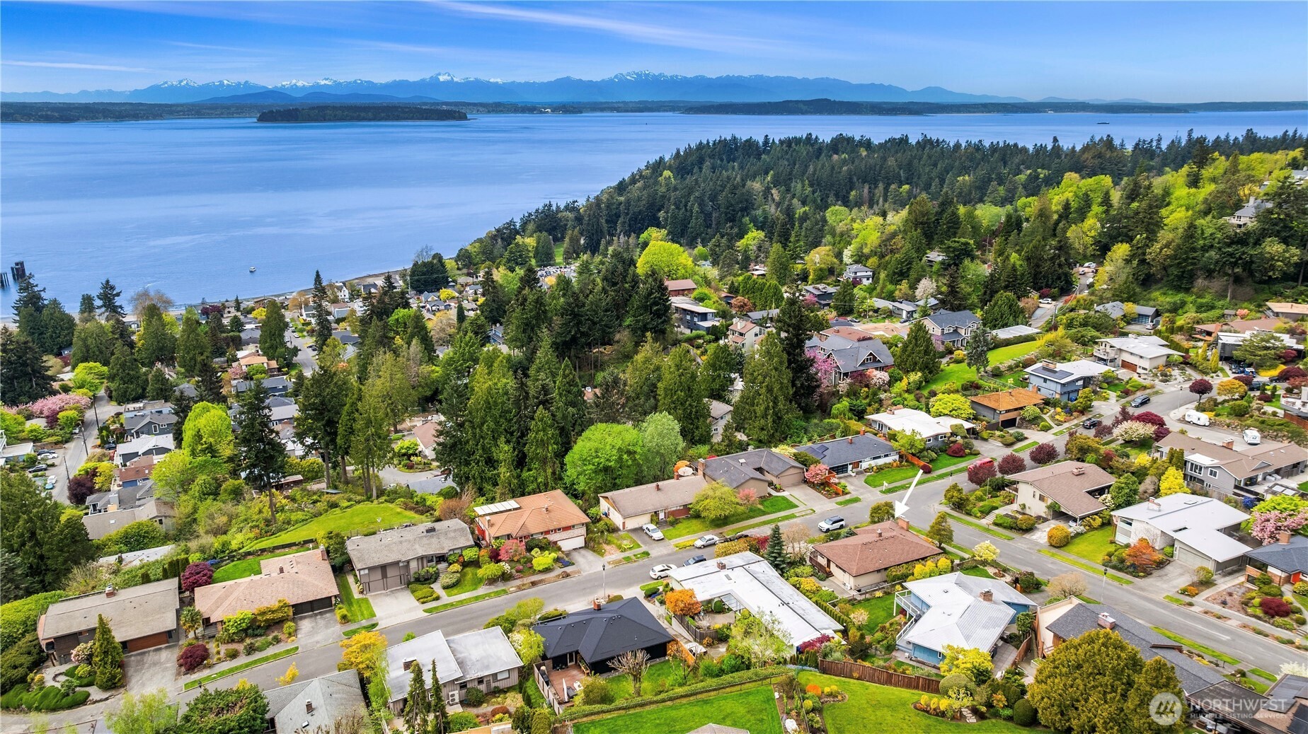4241 Southwest Donovan Street Seattle, WA 98136 - Photo 36 of 40 a view of a lake