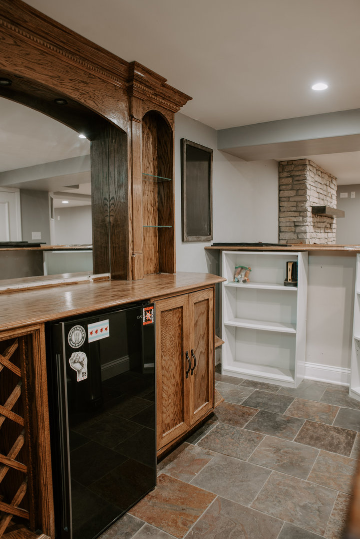 906 Sunset Road Wheaton, IL 60189 - Photo 24 of 32 a kitchen with a sink and cabinets
