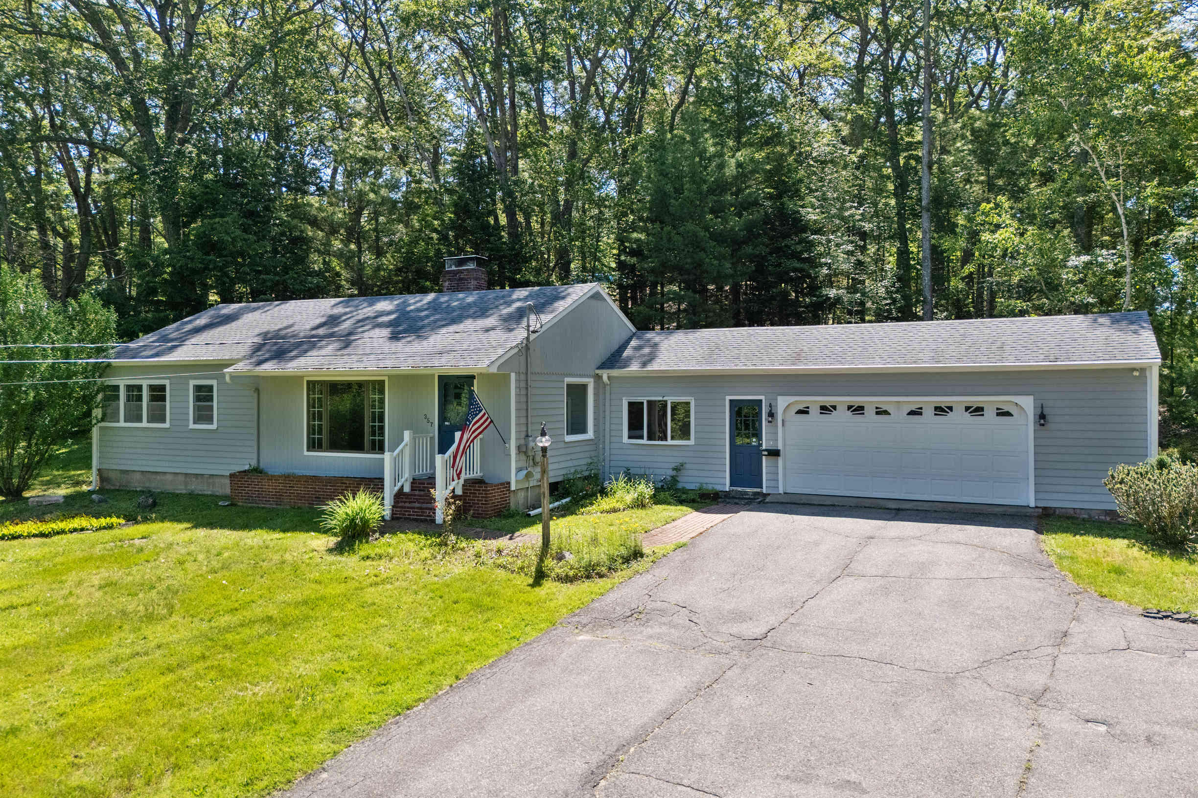 357 Southside Road York, ME 03909 - Photo 5 of 26 Front