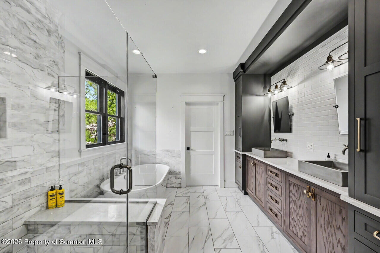 427 Summit Woods Road Moscow, PA 18444 - Photo 32 of 60 427SummitWoodsRd32-jpeg