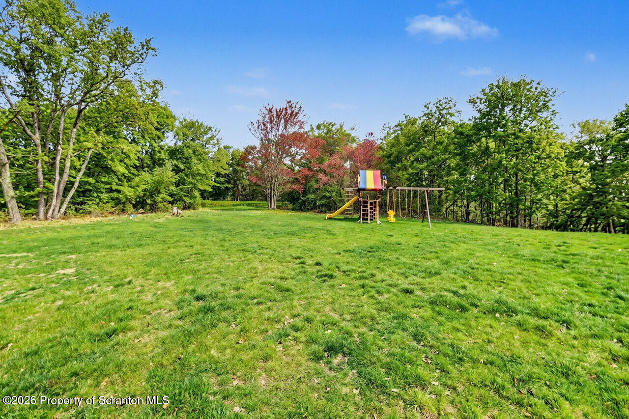 427 Summit Woods Road Moscow, PA 18444 - Photo 8 of 60 427SummitWoodsRd03-jpeg