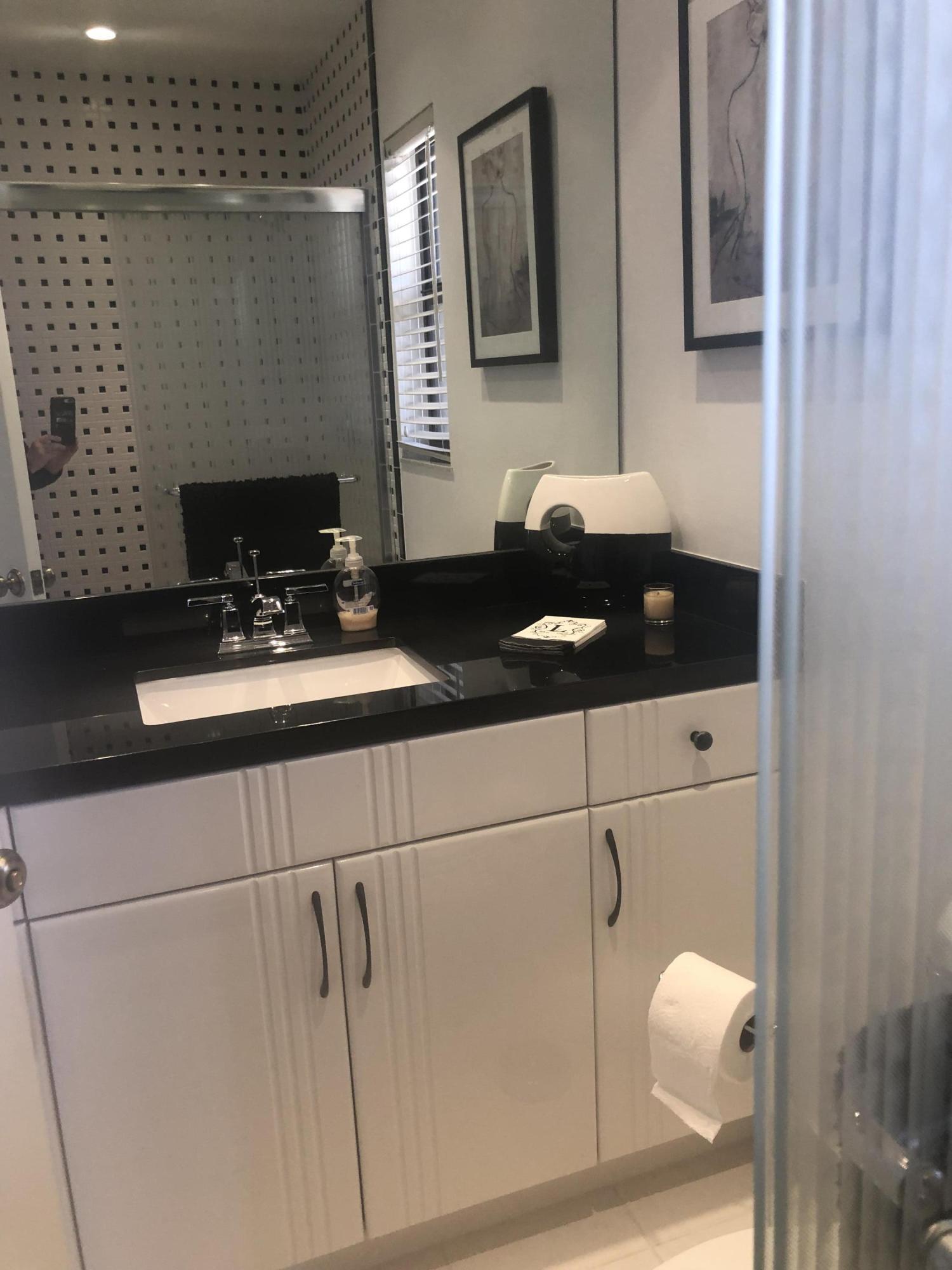 7735 Lakeside Boulevard, Unit G 902 Boca Raton, FL 33434 - Photo 16 of 17 second bathroom