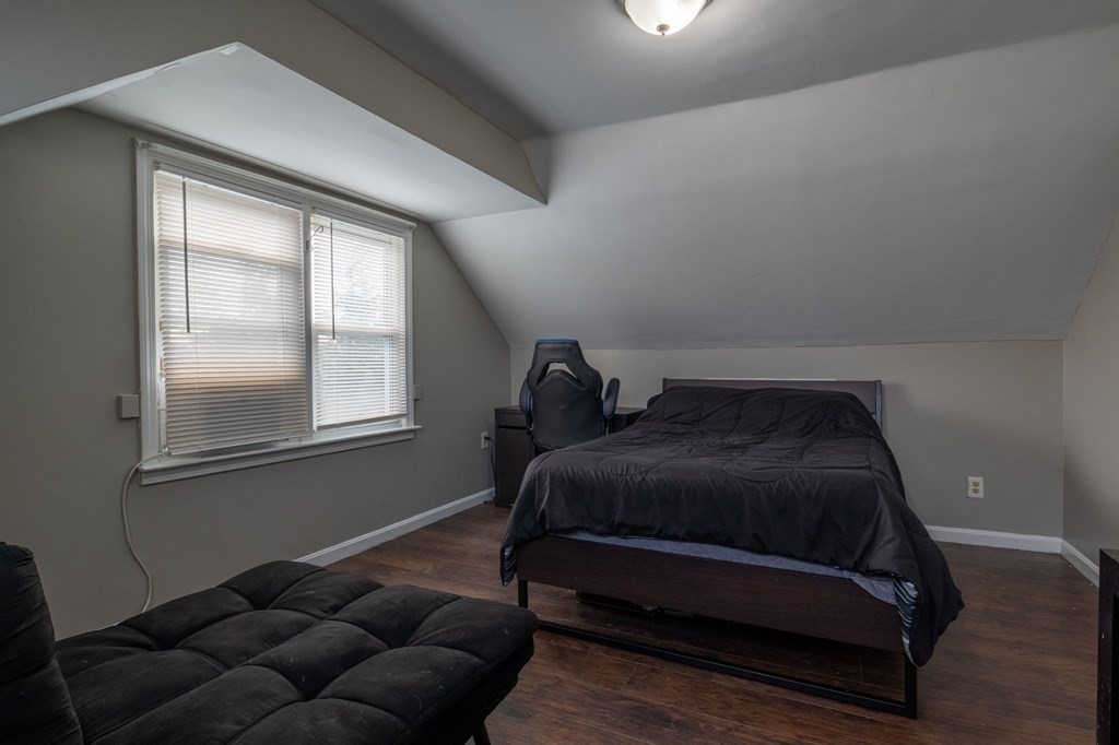 35 Russell Street Springfield, MA 01104 - Photo 18 of 31