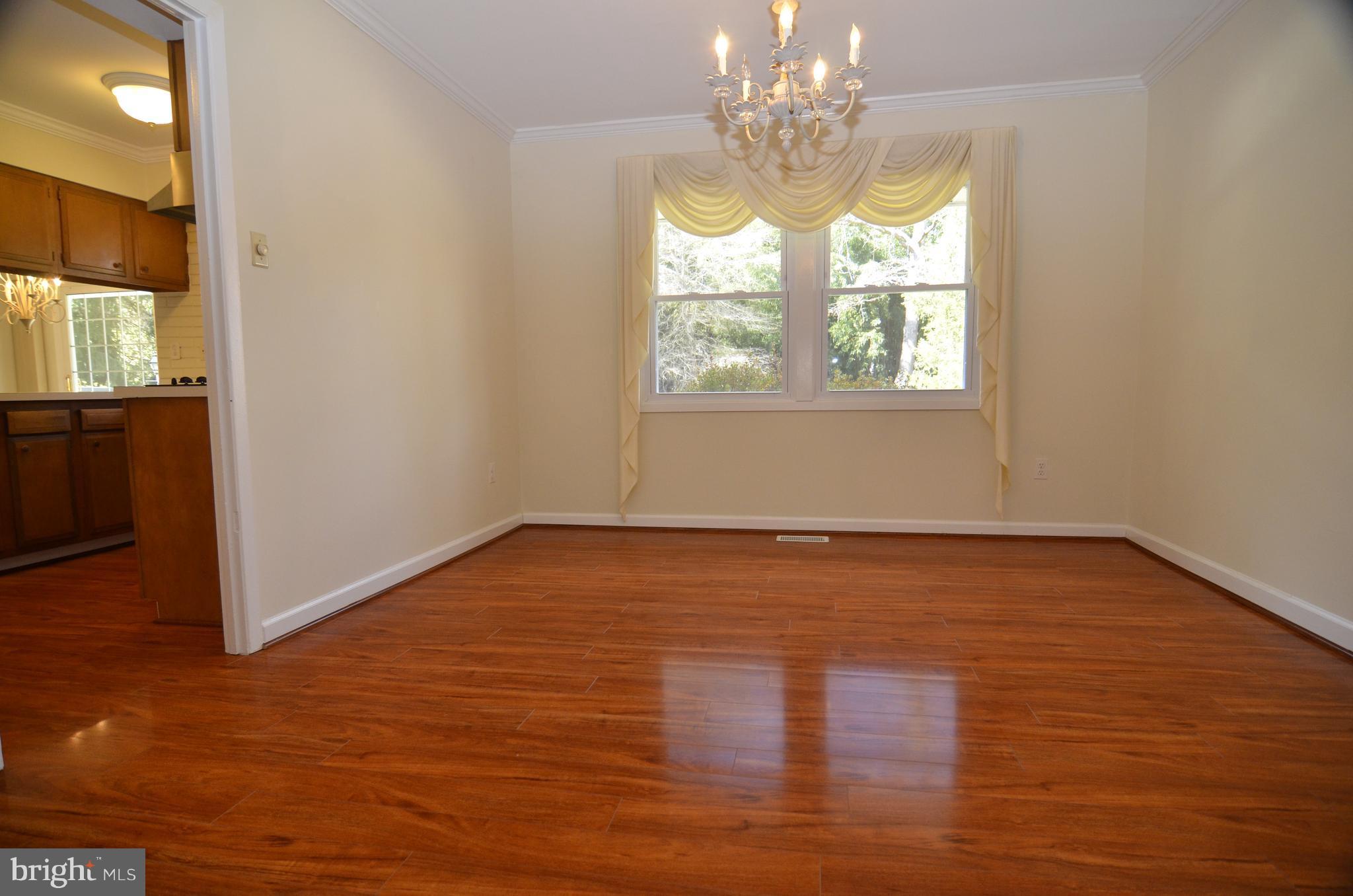 8725 Oxwell Lane Laurel, MD 20708 - Photo 11 of 29 Dining Room