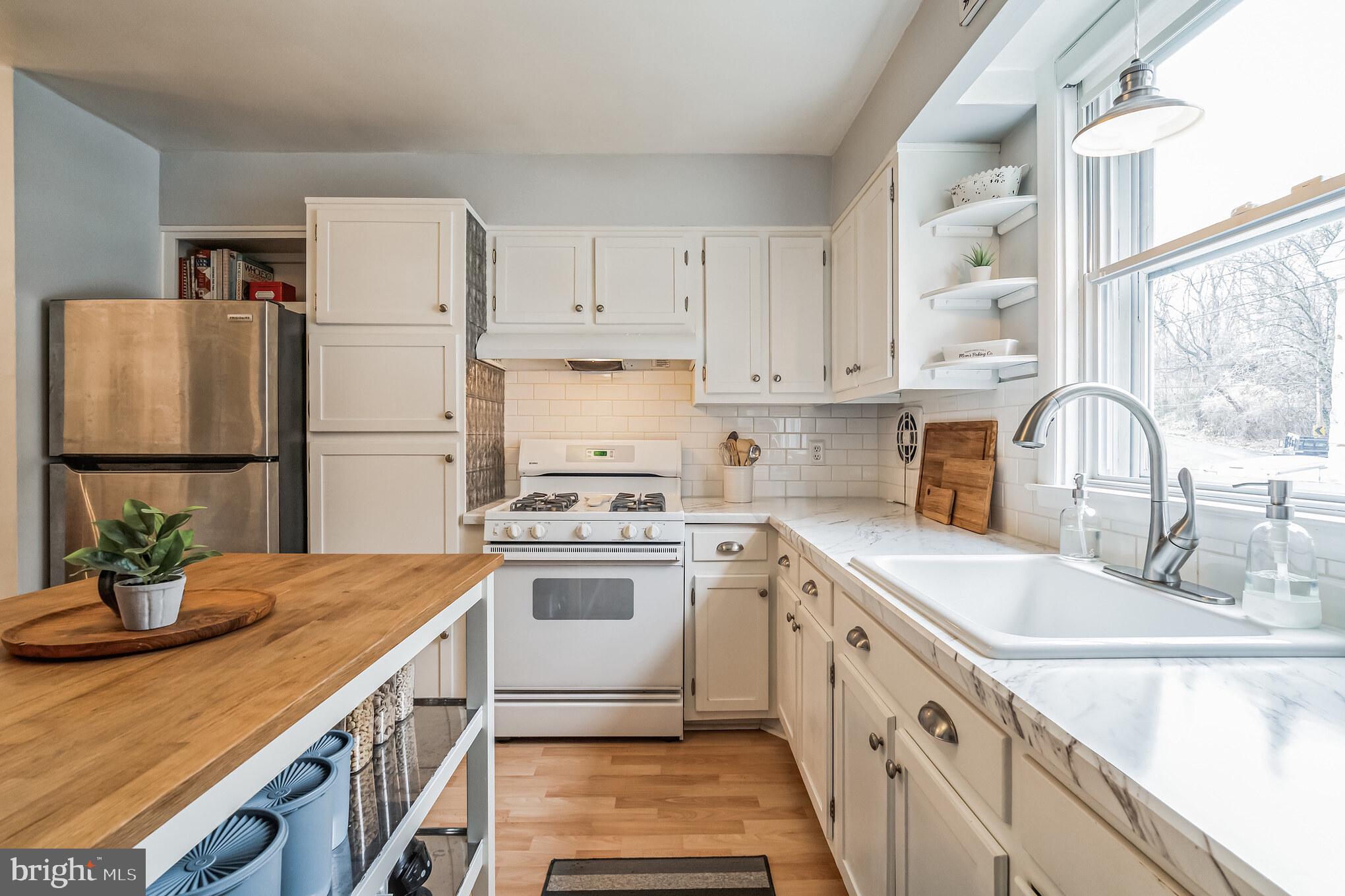 7203 Hill Road Philadelphia, PA 19128 - Photo 8 of 31 Gallery Image 8