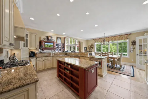 $1,250,000 | 1835 Hickory Hill, Unit 3401, Geneva, WI 53147
