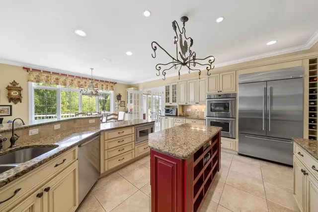 $1,250,000 | 1835 Hickory Hill, Unit 3401, Geneva, WI 53147