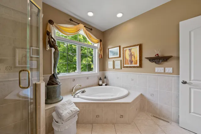 $1,250,000 | 1835 Hickory Hill, Unit 3401, Geneva, WI 53147