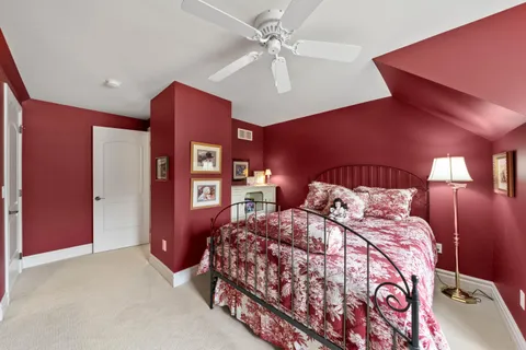 $1,250,000 | 1835 Hickory Hill, Unit 3401, Geneva, WI 53147