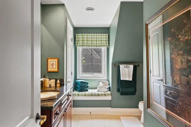 $1,250,000 | 1835 Hickory Hill, Unit 3401, Geneva, WI 53147