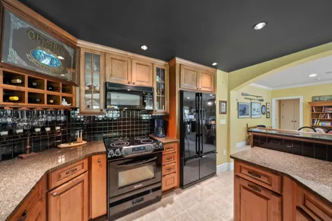 $1,250,000 | 1835 Hickory Hill, Unit 3401, Geneva, WI 53147