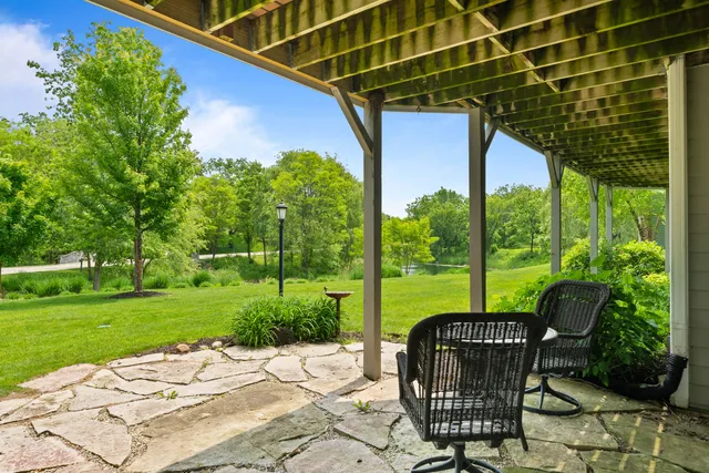 $1,250,000 | 1835 Hickory Hill, Unit 3401, Geneva, WI 53147