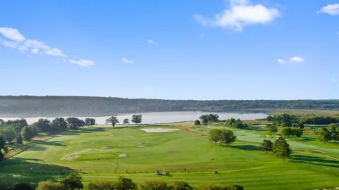 $1,250,000 | 1835 Hickory Hill, Unit 3401, Geneva, WI 53147