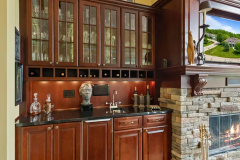 $1,250,000 | 1835 Hickory Hill, Unit 3401, Geneva, WI 53147