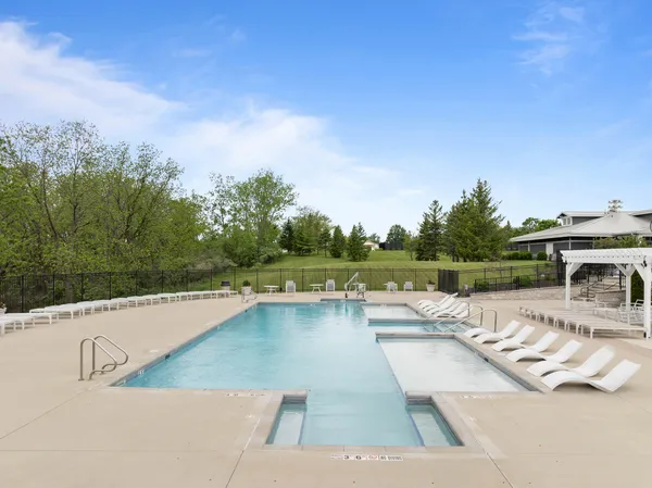 $1,250,000 | 1835 Hickory Hill, Unit 3401, Geneva, WI 53147