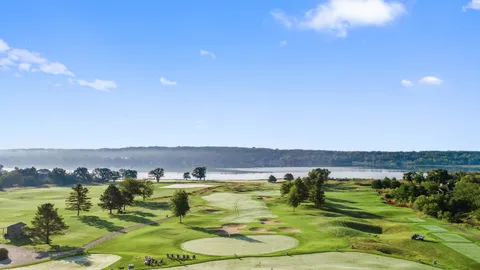 $1,250,000 | 1835 Hickory Hill, Unit 3401, Geneva, WI 53147