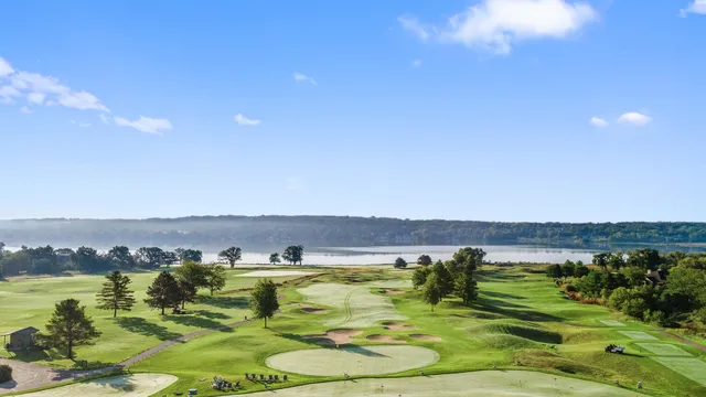 $1,250,000 | 1835 Hickory Hill, Unit 3401, Geneva, WI 53147