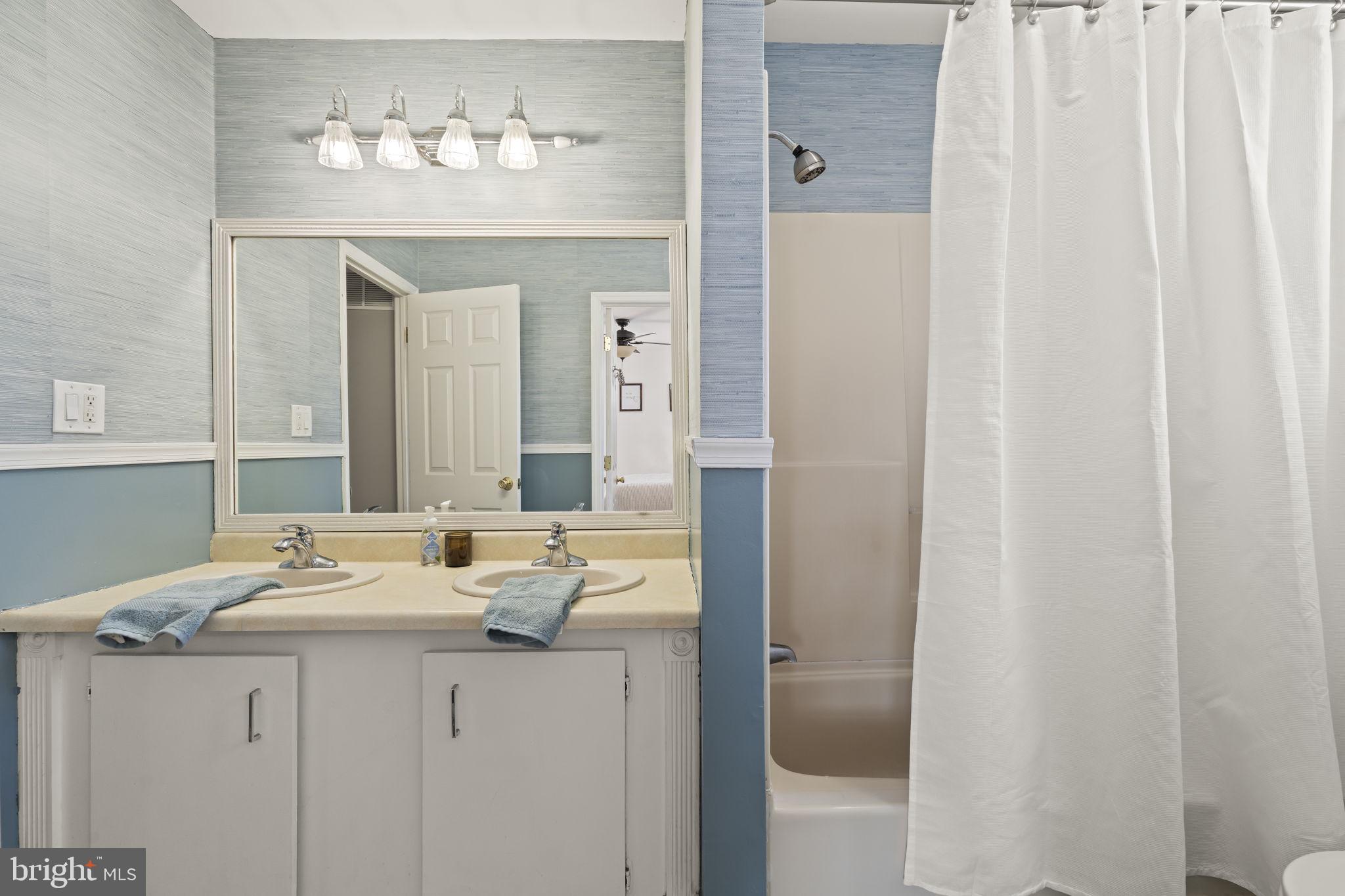 402 Bruce Road Cherry Hill, NJ 08034 - Photo 14 of 27 Bathroom 2