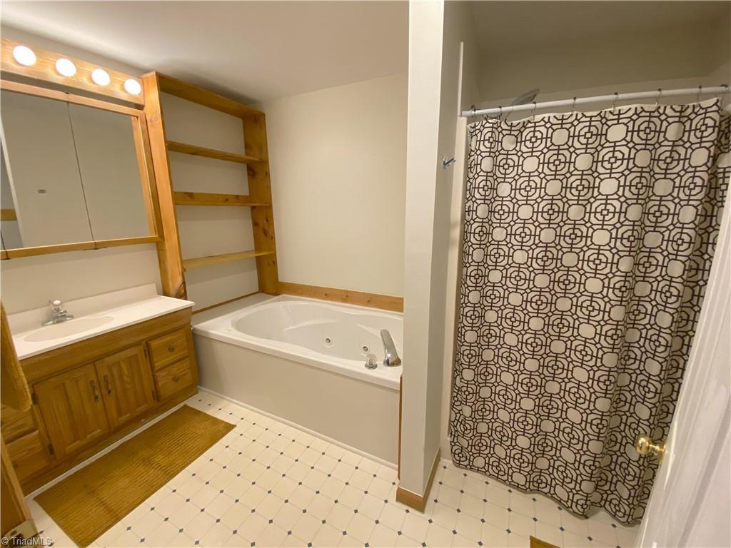 259 Robbins Road Winston-Salem, NC 27107 - Photo 19 of 28 Gallery Image 19