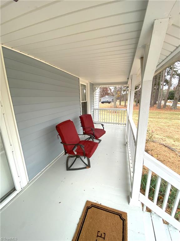 259 Robbins Road Winston-Salem, NC 27107 - Photo 3 of 28 Gallery Image 3