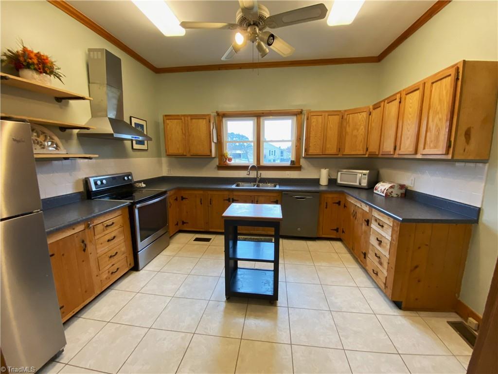 259 Robbins Road Winston-Salem, NC 27107 - Photo 10 of 28 Gallery Image 10
