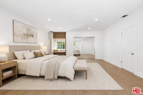 $15,000 | 2633 1/2 North Commonwealth Avenue, Los Angeles, CA 90027