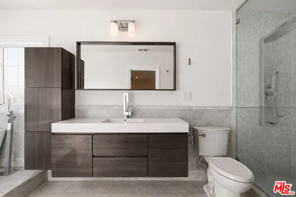 a bathroom with a bathtub