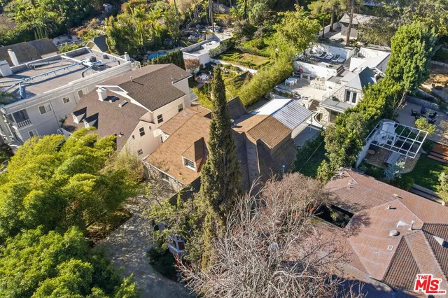 $18,000 | 2633 1/2 North Commonwealth Avenue, Los Angeles, CA 90027