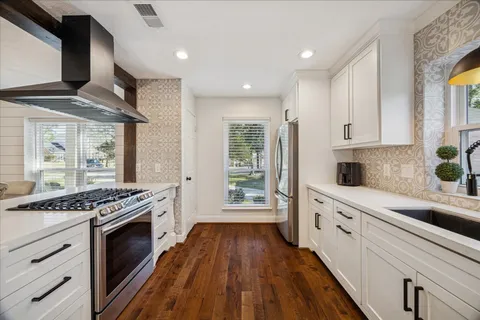 $600,000 | 57 Fire Flicker Place, The Woodlands, TX 77381