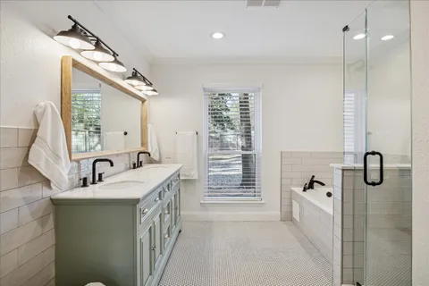 $600,000 | 57 Fire Flicker Place, The Woodlands, TX 77381