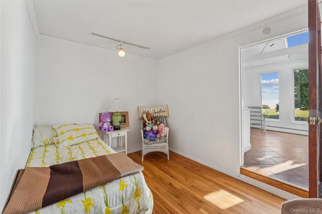 $4,995,000 | 6 Last Lane, Hampton Bays, NY 11946