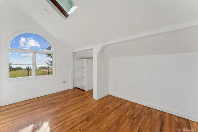 $4,995,000 | 6 Last Lane, Hampton Bays, NY 11946