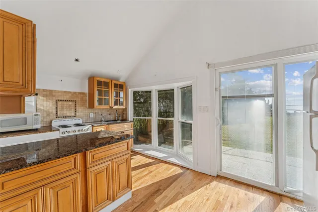 $4,995,000 | 6 Last Lane, Hampton Bays, NY 11946