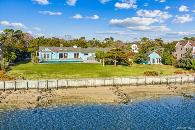 $4,995,000 | 6 Last Lane, Hampton Bays, NY 11946
