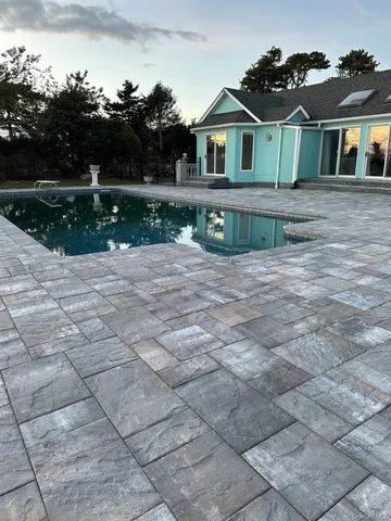 $4,995,000 | 6 Last Lane, Hampton Bays, NY 11946