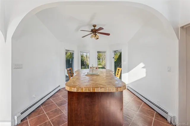 $4,995,000 | 6 Last Lane, Hampton Bays, NY 11946