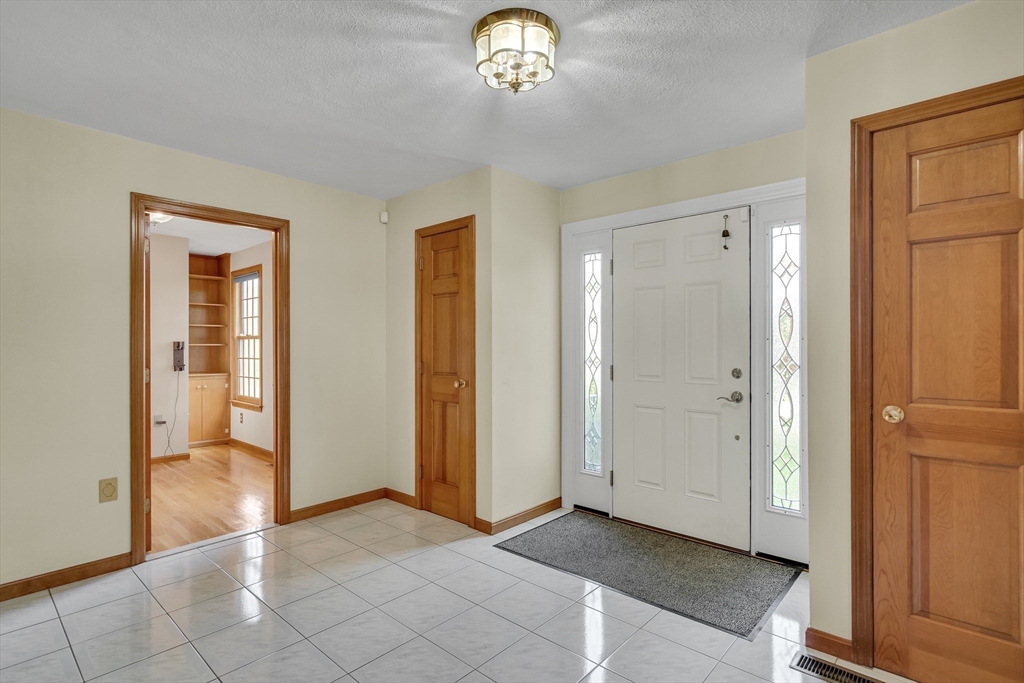 7 Stouffer Circle Andover, MA 01810 - Photo 10 of 37 a view of an entryway with front door