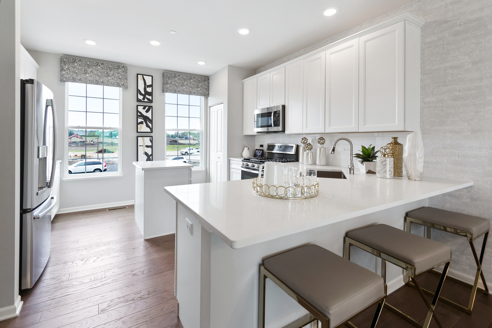 1654 BENTZ Way Batavia, IL 60510 - Photo 11 of 27 a view of a dining room with furniture and wooden floor