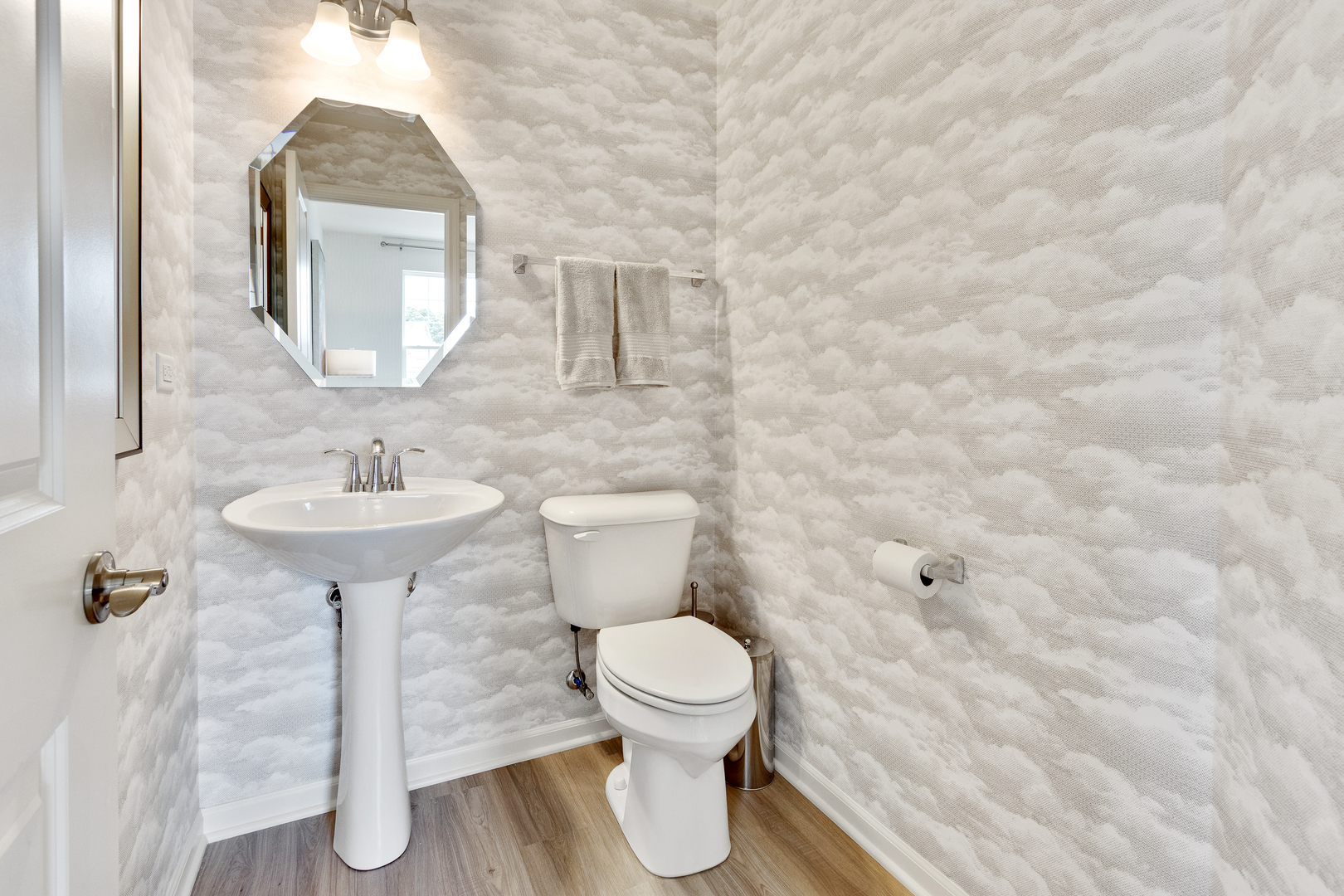 1654 BENTZ Way Batavia, IL 60510 - Photo 15 of 27 a bathroom with a sink a toilet and mirror