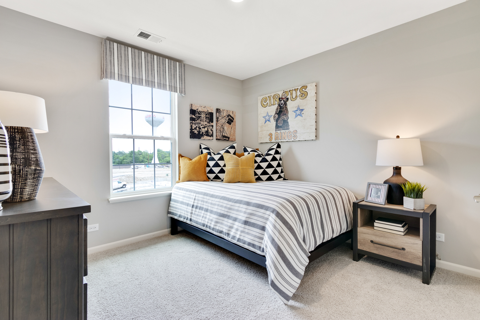 1654 BENTZ Way Batavia, IL 60510 - Photo 19 of 27 a bedroom with a bed table and window