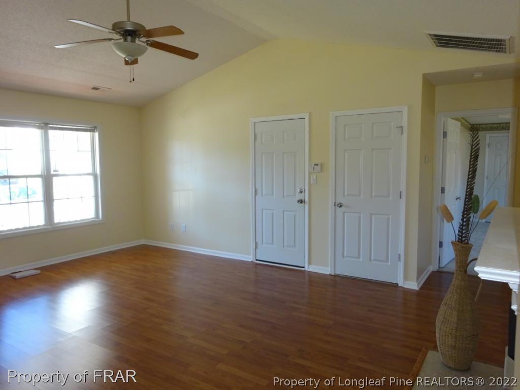 921 Bramblegate Road Hope Mills, NC 28348 - Photo 4 of 26 Gallery Image 4
