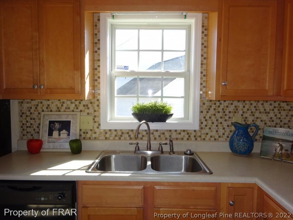 921 Bramblegate Road Hope Mills, NC 28348 - Photo 8 of 26 Gallery Image 8