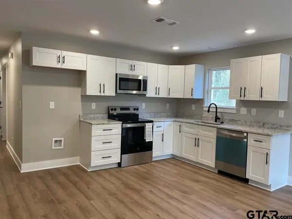 $1,550 | 518 Post Oak Drive, Bullard, TX 75757