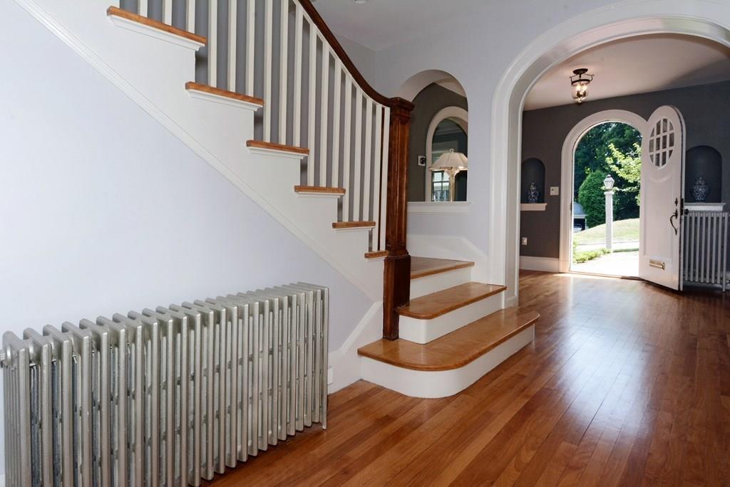 32 Otsego Road Worcester, MA 01609 - Photo 5 of 41 Gallery Image 5