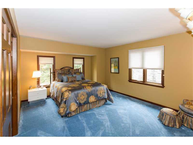 8827 Kirkham Road Indianapolis, IN 46260 - Photo 17 of 24 Gallery Image 17