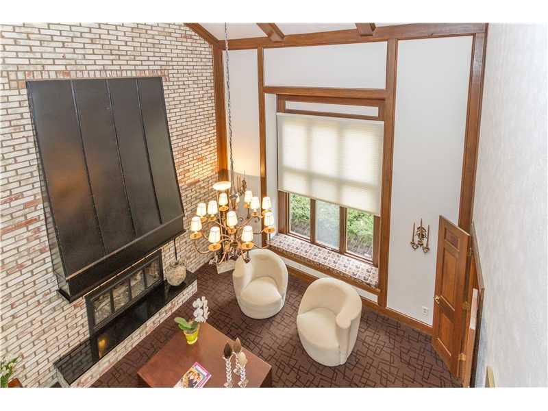 8827 Kirkham Road Indianapolis, IN 46260 - Photo 6 of 24 Gallery Image 6