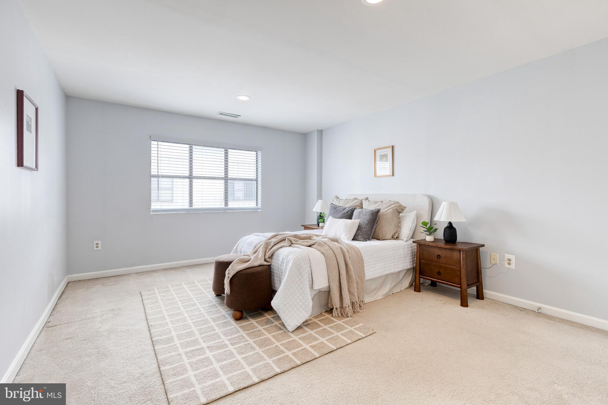 2702 Lighthouse Point East, Unit 719 Baltimore, MD 21224 - Photo 26 of 34
