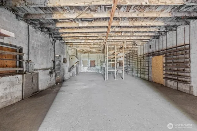 a view of a storage & utility room