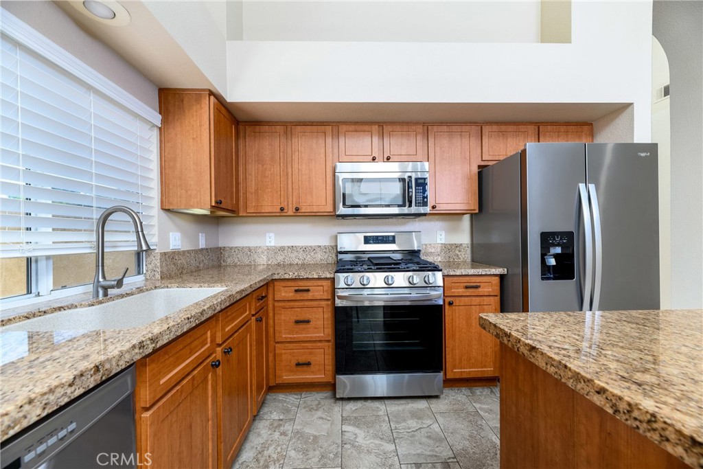 43240 Corte Almonte Temecula, CA 92592 - Photo 19 of 32